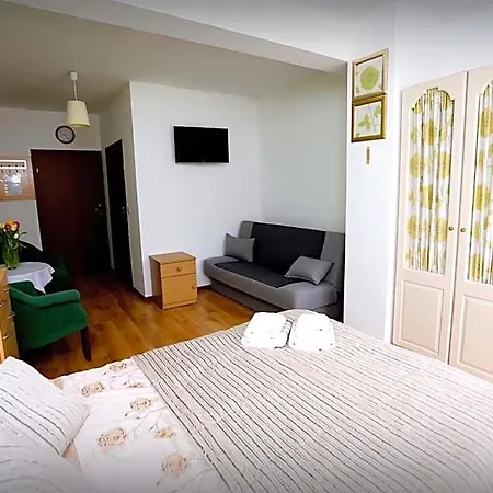 Couette-café Rowita 3*